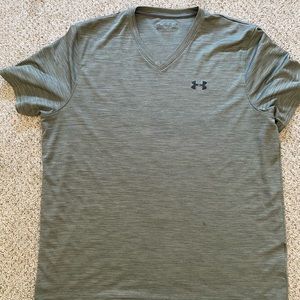 Dark green under armour workout T-shirt
